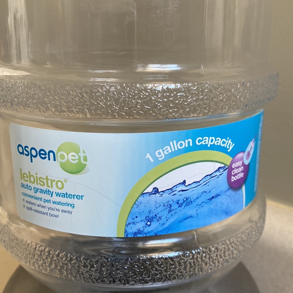 Aspen Pet auto watering container - Picture 2 of 5